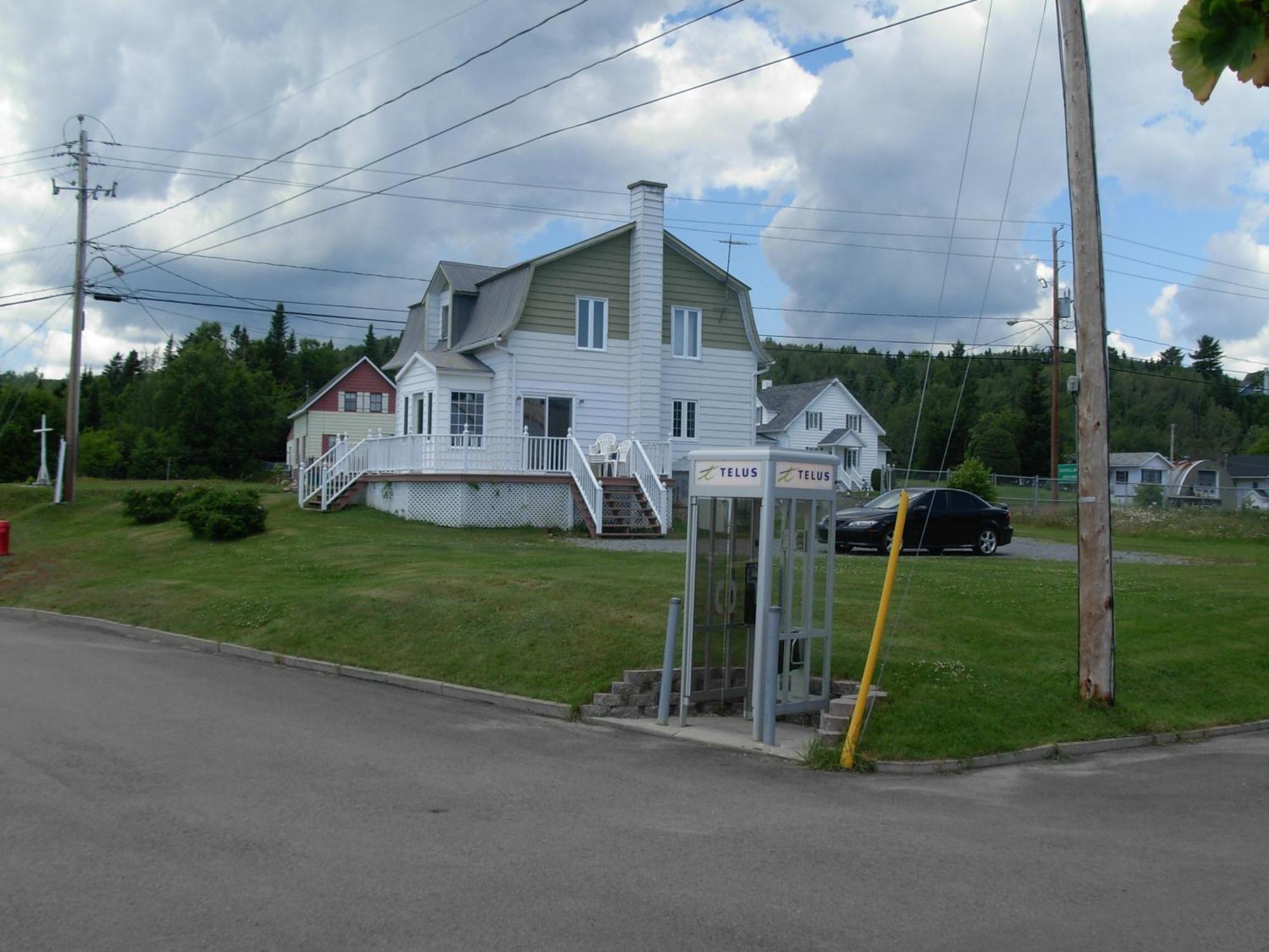 Motel Et Chalets Bo-Fleuve Evangeline Saint-Simeon  Phòng bức ảnh