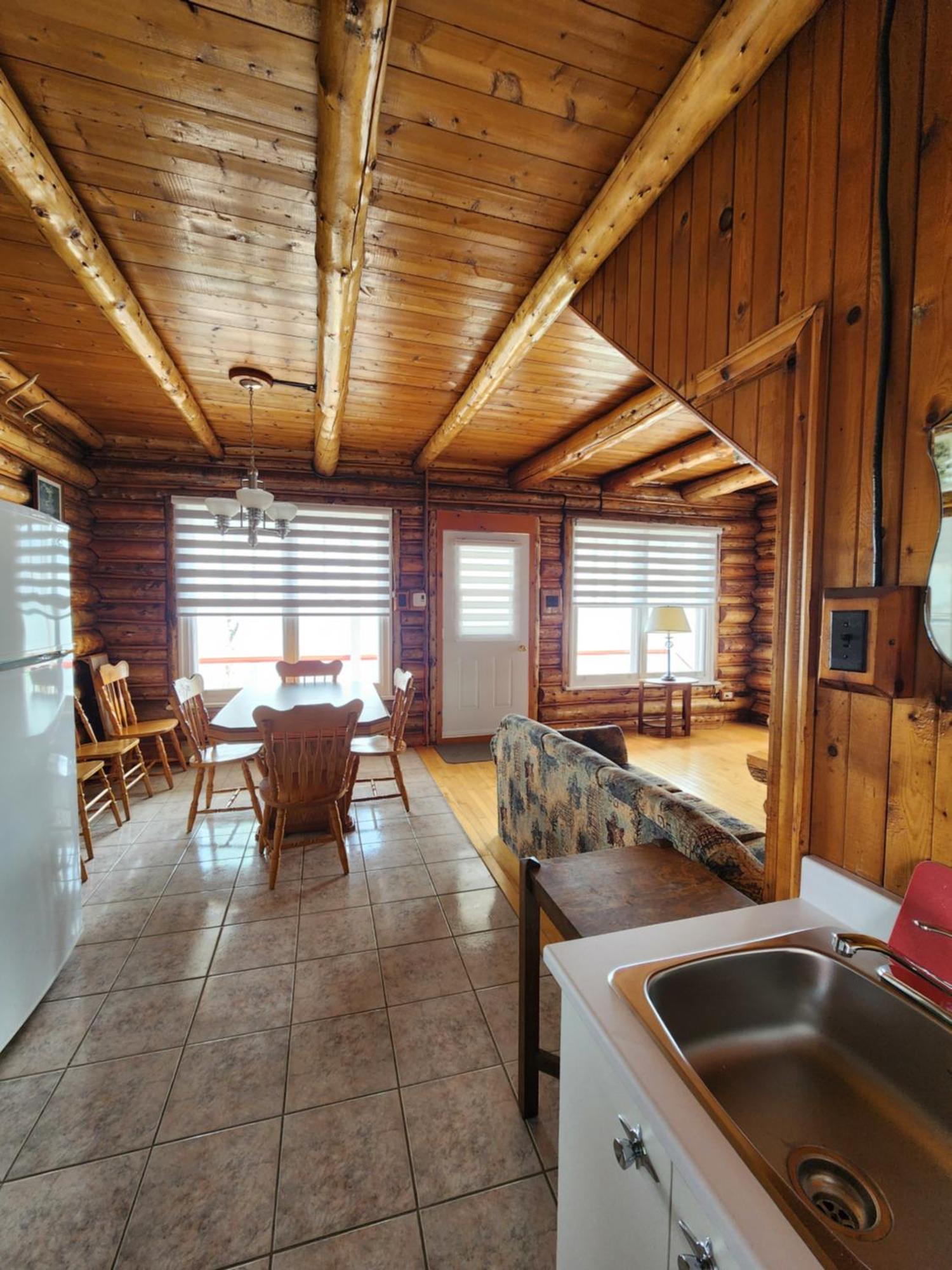 Motel Et Chalets Bo-Fleuve Evangeline Saint-Simeon  Ngoại thất bức ảnh